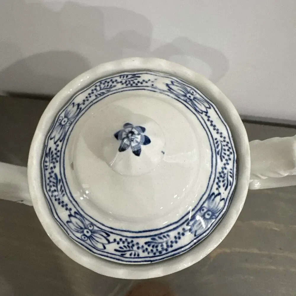 WOODS & SONS IRONSTONE OLD VIENNA / BLUE ONION COFFEE POT 1970